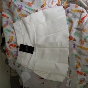 Lioness rescue me pleated mini skirt us size 0 new stretch fabric